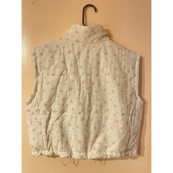 THREAD + SUPPLY Women’s Quilted Puffer Vest Warm Cute Soft Outdoors Welt Pockets - Picture 8 of 16